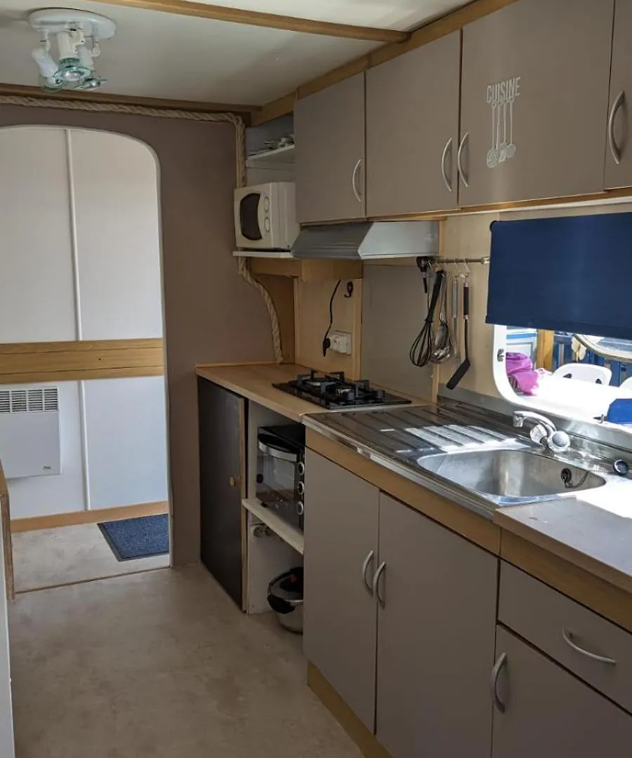 Campsite Mobil Home Avec Terrasse Camping Du Gouffre Numero 88 Plougrescant France